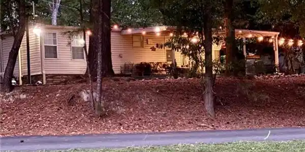 5400 Kings Camp C16 Road SE