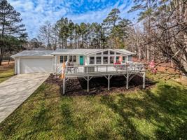 935 Pine Circle