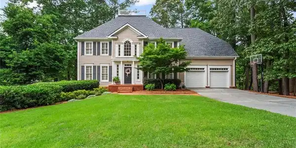 121 Clipper Bay Drive