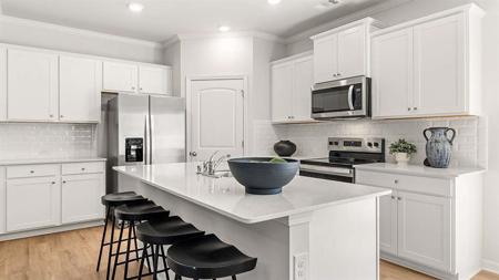 4801 Guava Trace