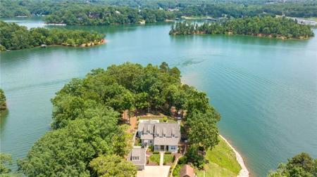218 Lake Pointe Drive