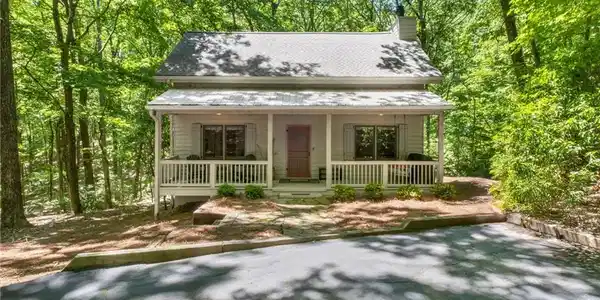 110 Sleeping Fawn Knoll