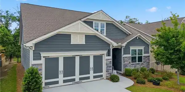 266 Hickory Bluffs Parkway