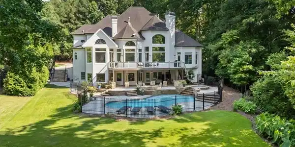 680 Americas Cup Cove