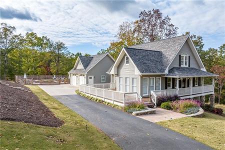 85 Grant Cove