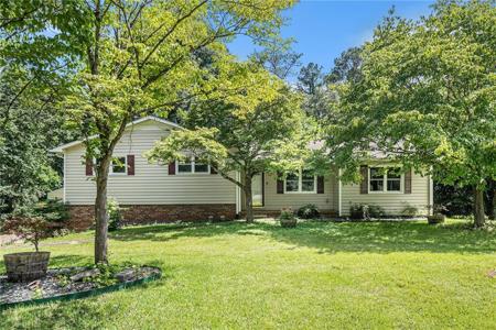2067 Skyhawk Lane