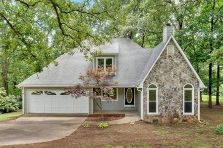 28 FOUCHE Drive SW