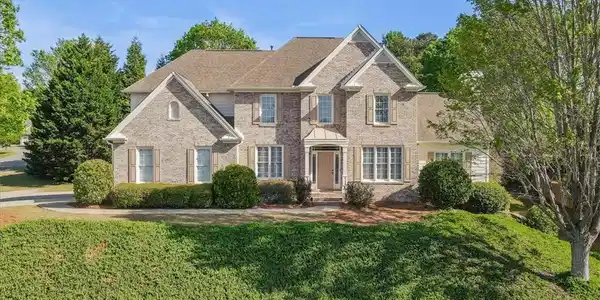 520 Waterside Court