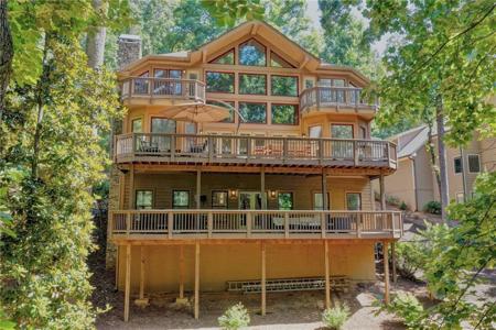 9035 Walnut Cove Lane