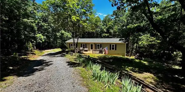 424 Mountain Oak Trail