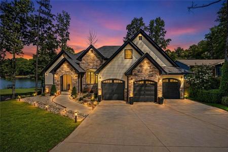 2021 Lakeview Parkway