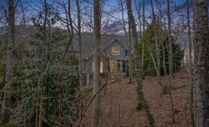 304 Hillside Drive