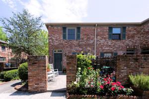 3087 Colonial Way