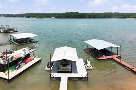 6995 Lakeside Place