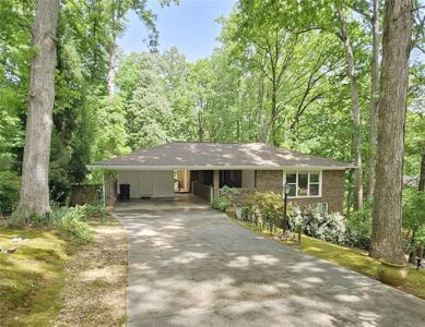 1146 Lakeshore Drive