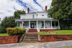 74 W TUGALO Street