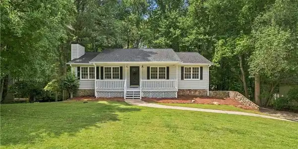 1208 Acorn Lane