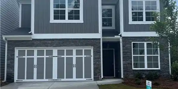 389 Lakeside Court