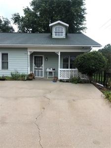 600 Waterview Drive