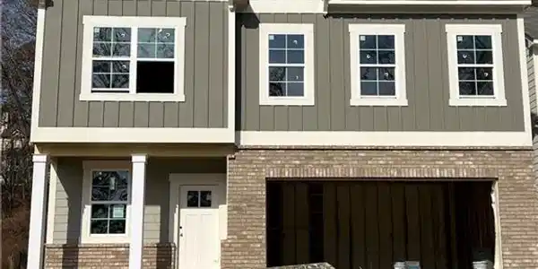 372 Lakeside Court