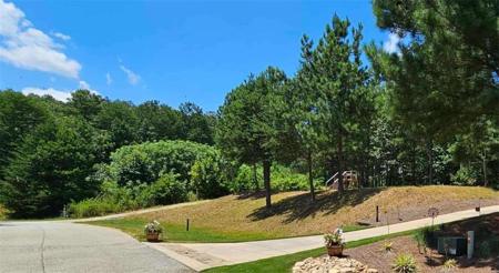 915 N Edgewater Trail N