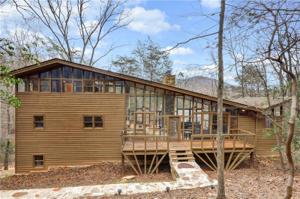 2073 Tamarack Drive