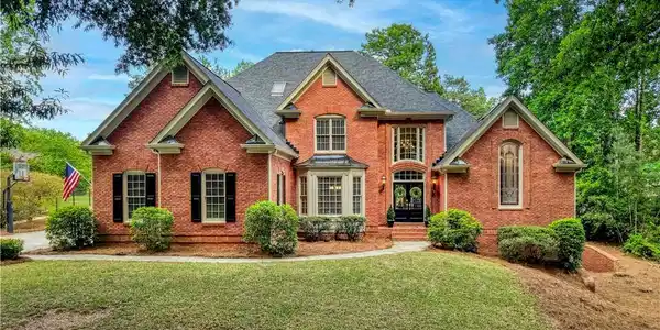 445 Newport Heights