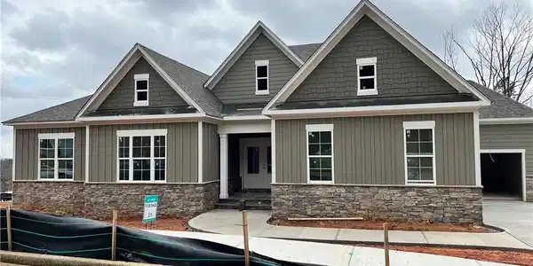 231 Fountain Oak Way