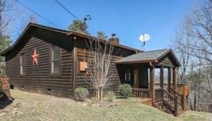 1069 Mayfield Lane NE