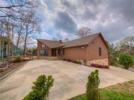 8 Zane Drive