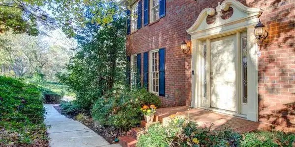 4003 Oakview Court