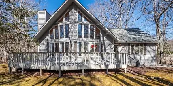 11 Crooked Creek Trace