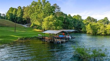 11 Collins Hollow Road