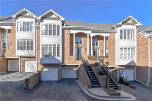 998 Heatherbrook Lane NE