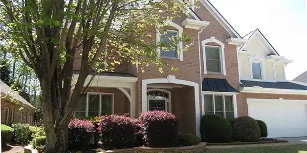 1055 Beacon Hill Crossing