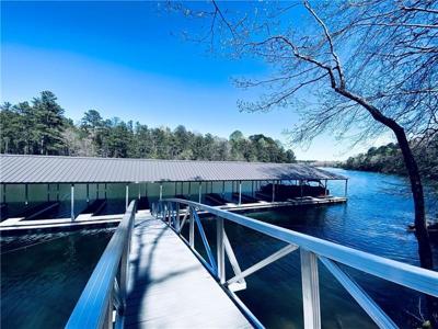 11 LAKE FALLS Court