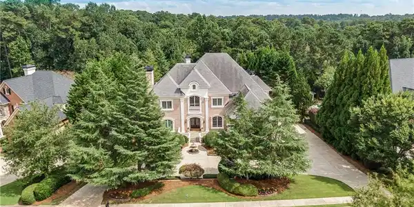 2200 Blackheath Trace