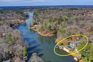 504 Lakeshore Drive