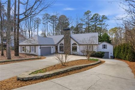 6120 Woodlake Drive