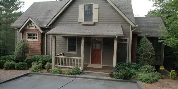 40 Laurel Ridge Trail