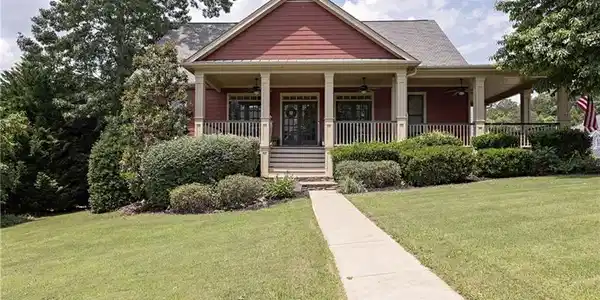 204 Crescent Moon Way