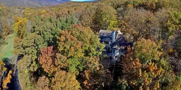 813LT Duffer Drive
