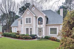 561 FAIRWAY Drive