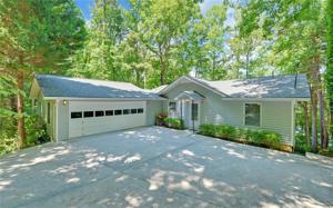 829 River Trail