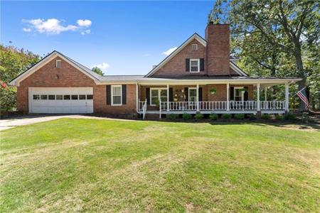 8030 Dogwood Trail