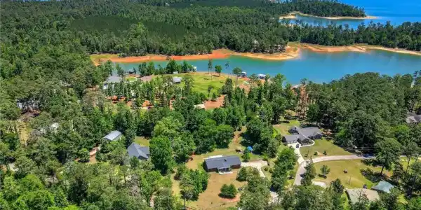 4109 Pine Ridge