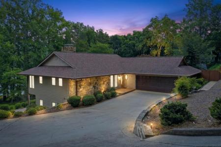 1052 Lakemont Drive