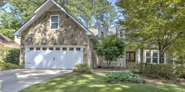 210 Lake Pines Pointe