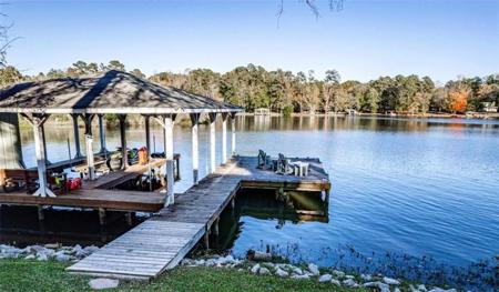 107 Flatrock Circle