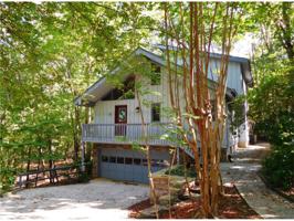 106 Banyon Court